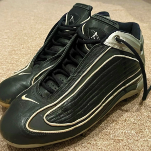 Ken Griffey Jr. JT Sports Game Used Cleats 2001 Cincinnati Reds